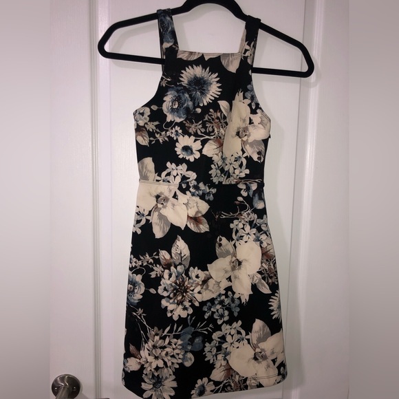Abercrombie & Fitch black floral dress - Picture 1 of 3